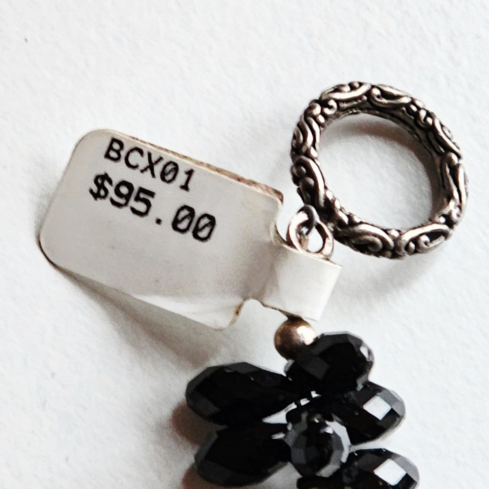 NWT Black Beaded Flowerettes & Silver Tone Toggle Clasp Bracelet, 8" - Picture 4 of 5